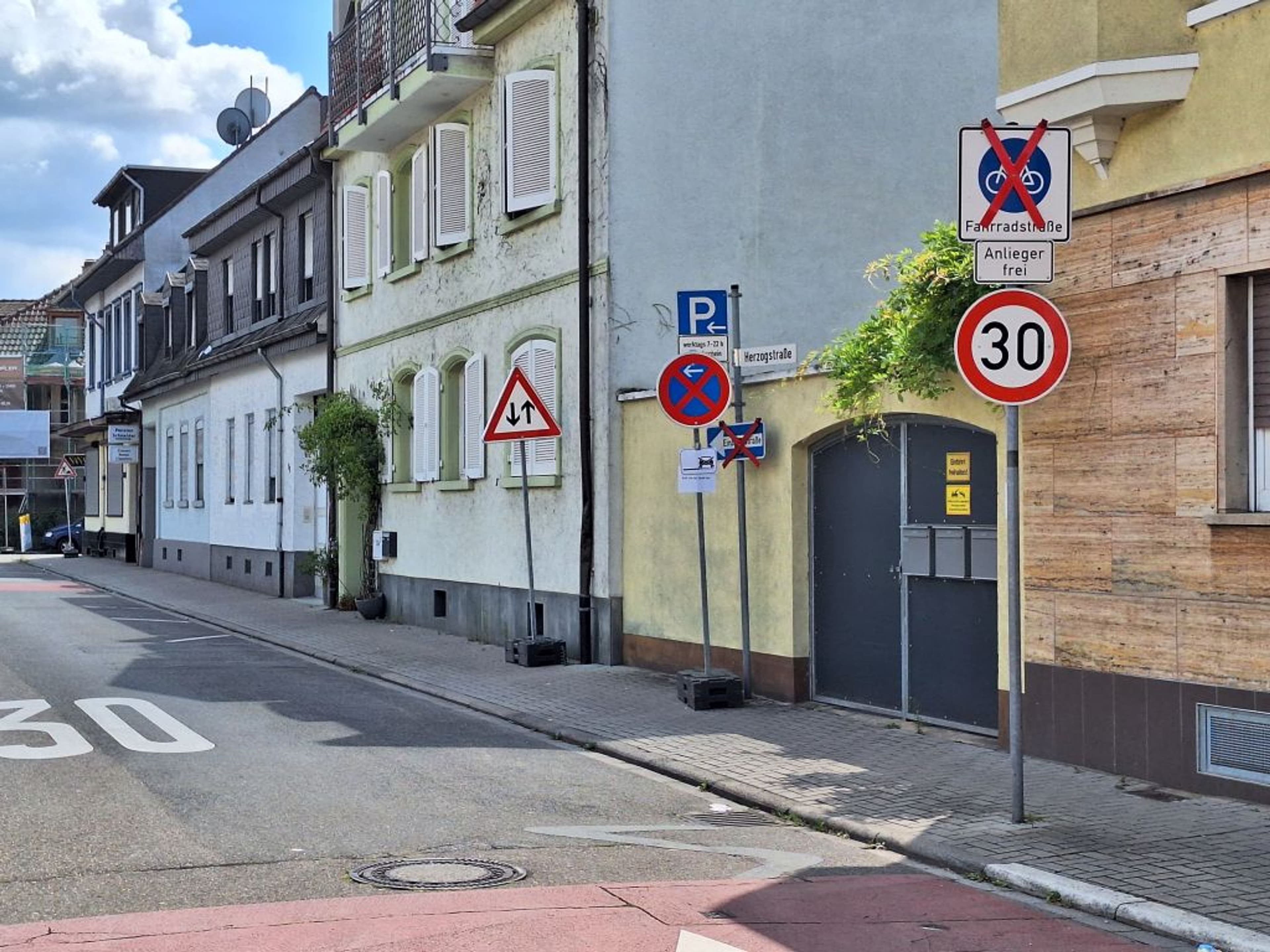 Herzogstraße in Schwetzingen zwei Wochen gesperrt