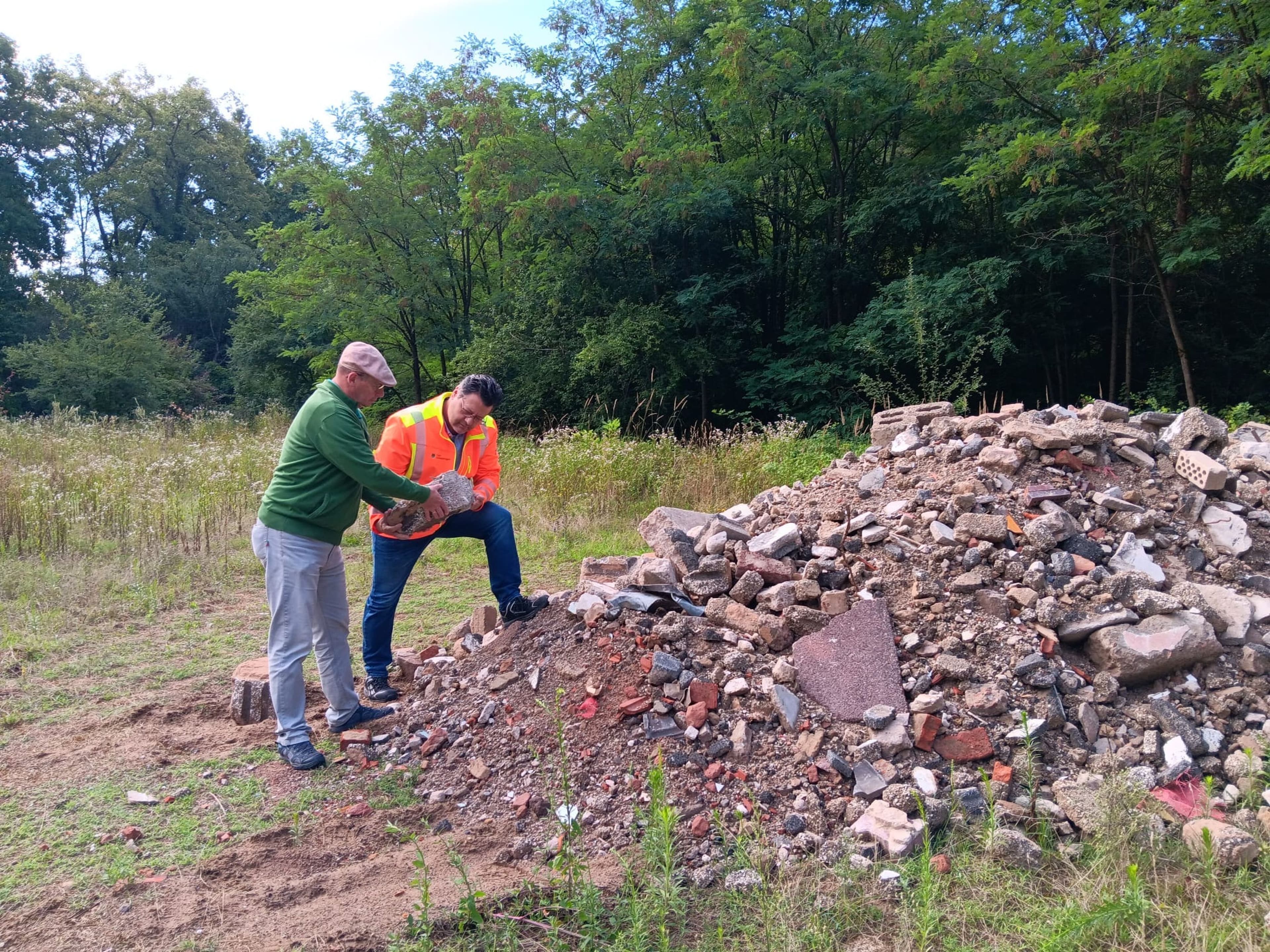 Illegale Müllkippe belastet Dossenwald
