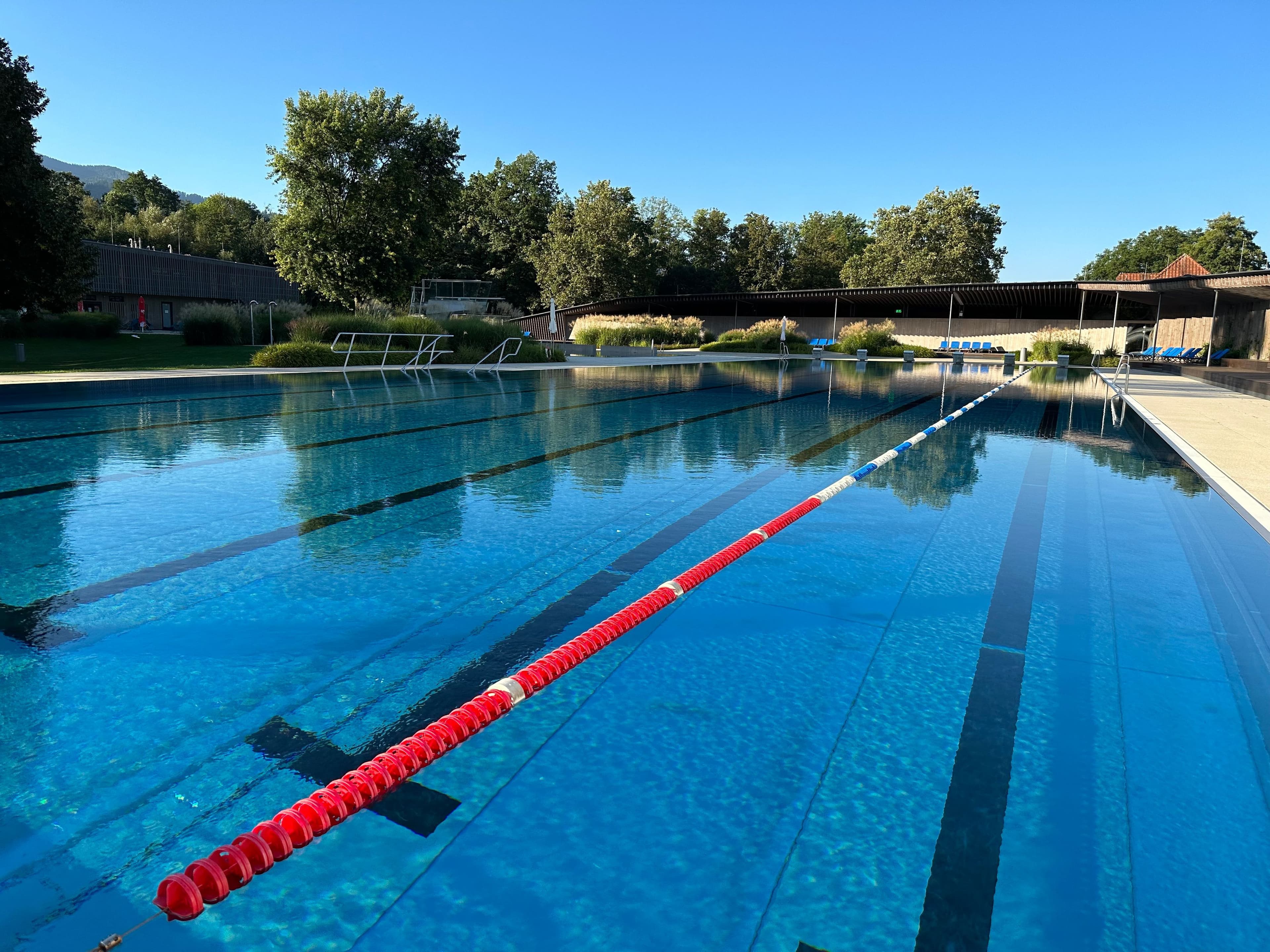 Kurzmitteilung: Freibad Waldkirch startet am 1. Mai