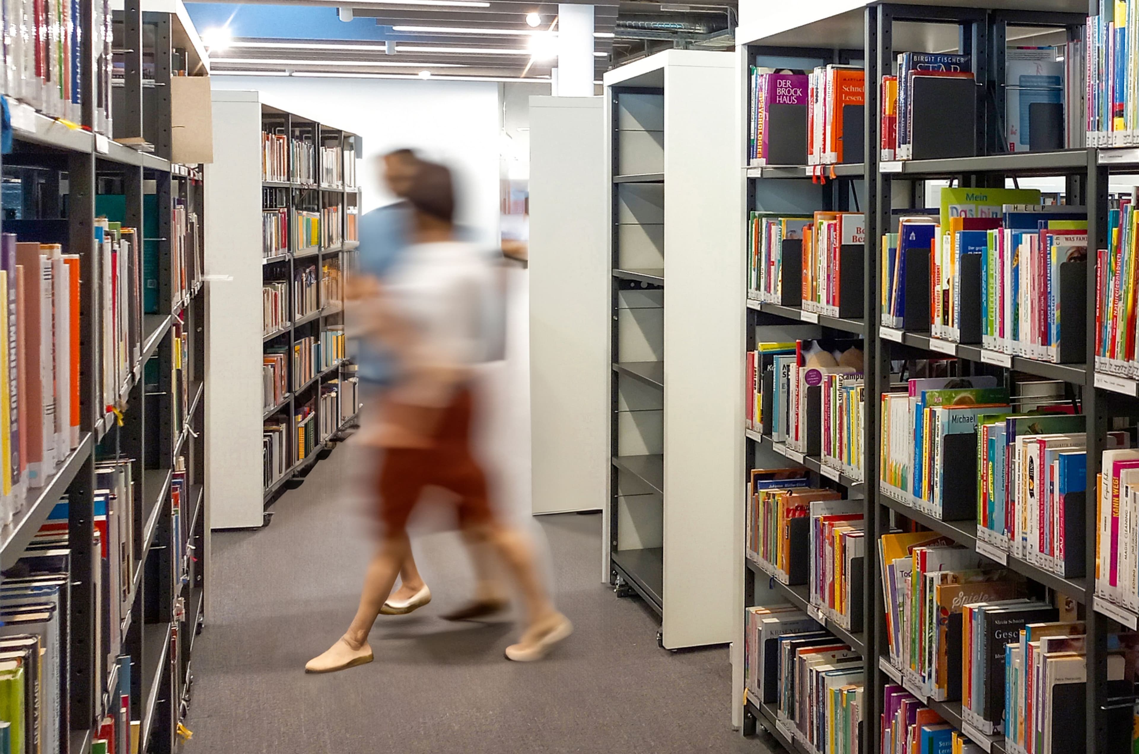 Rekorde in der Stadtbücherei Weinstadt: Über 236.000 Ausleihen im Jahr 2024!