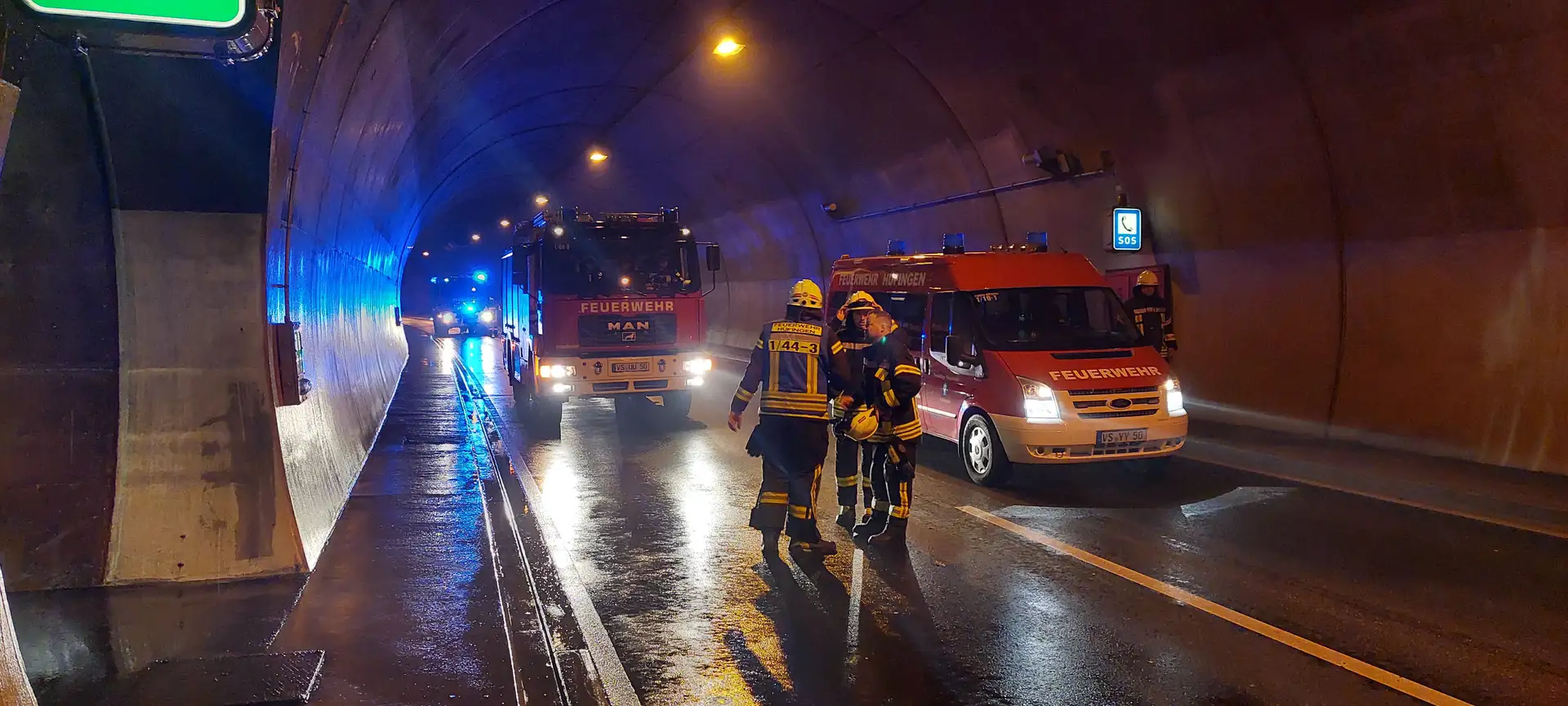 Der Dögginger Tunnel der Bundesstraße B 31 – hier bei einer Feuerwehrprobe im Mai 2023 - wird am Dienstag, 22.