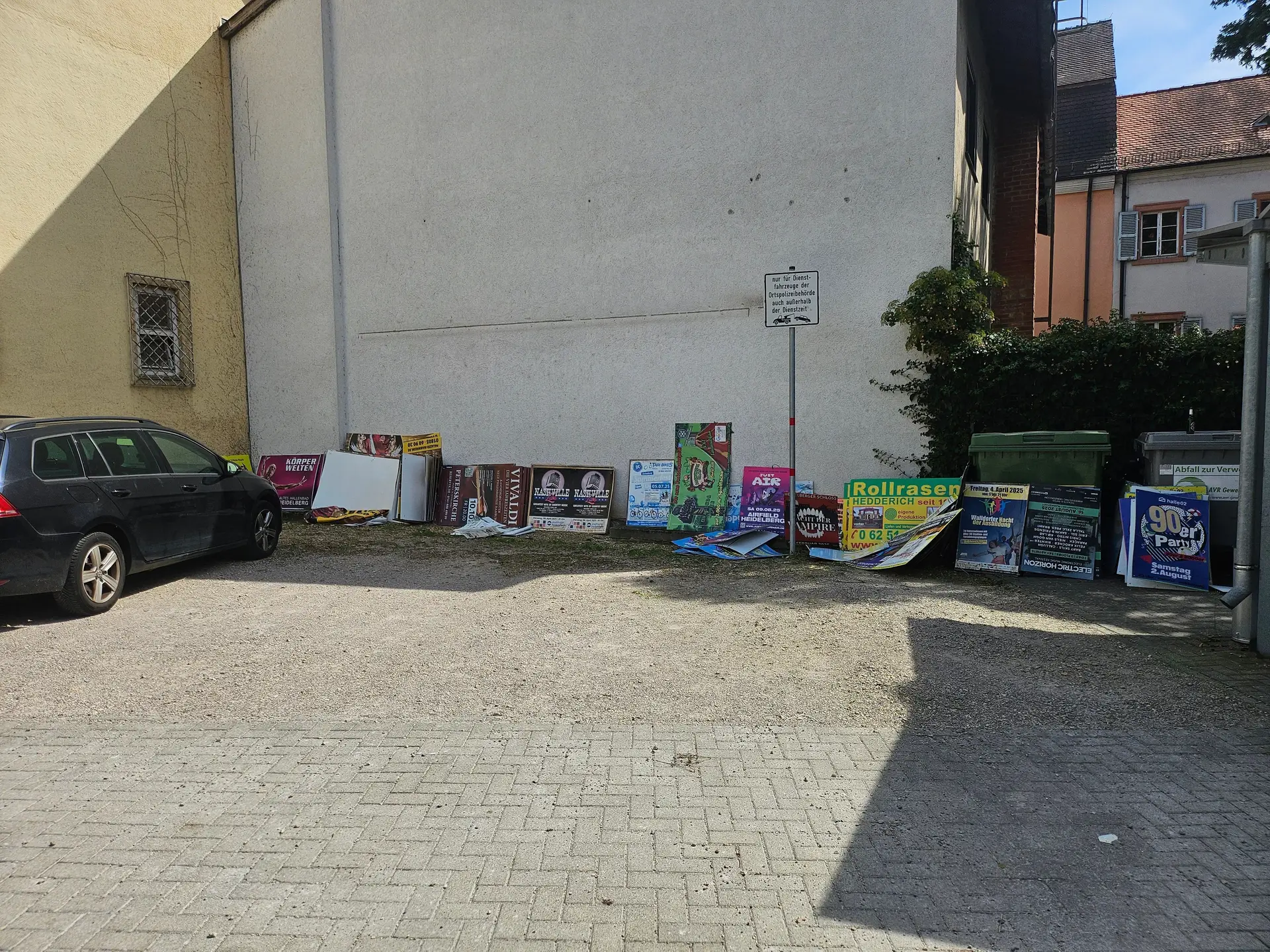 Illegale Plakate in Schwetzingen: Stadt greift durch