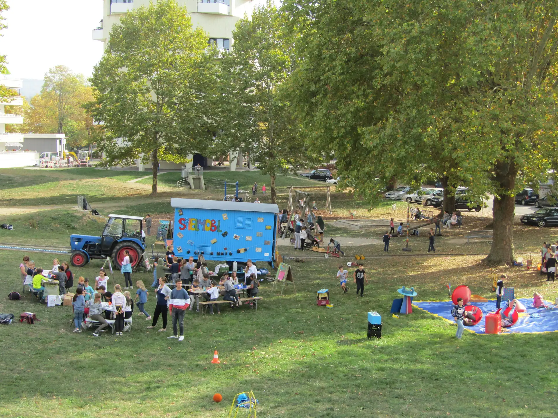 Lahr pflanzt Rot-Eiche zum Stadtpark-Jubiläum