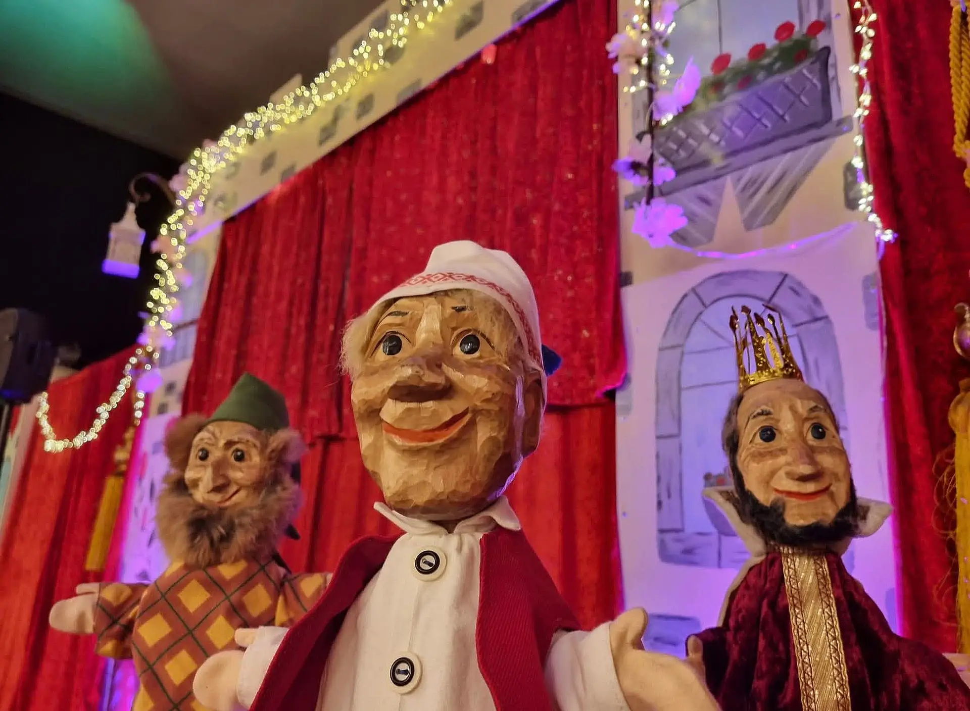 Die Gemeinde Enzklösterle freut sich auf viele kleine und große Märchenfreunde und einen zauberhaften Puppentheater-Nachmittag in der Festhalle.