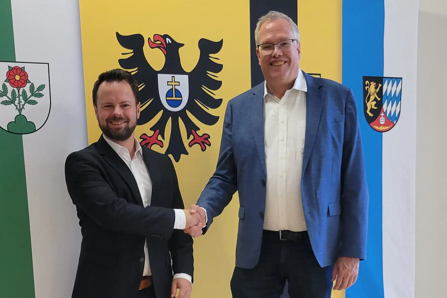 Bürgermeister Jan Peter Seidel und MdL Albrecht Schütte beim Austausch in Neckargemünd.